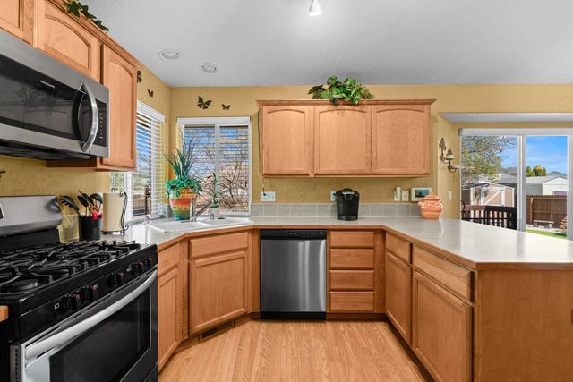 7006 N Helena St, Spokane, WA 99217