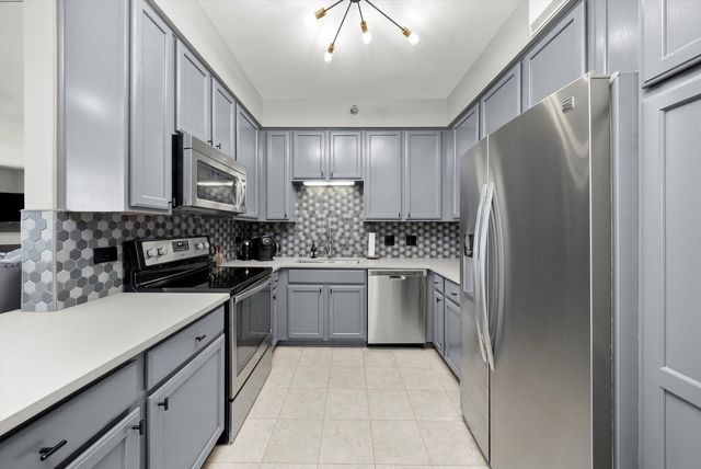 435 W Erie Street 1708, Chicago, IL 60610