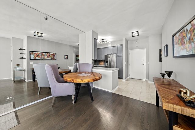 435 W Erie Street 1708, Chicago, IL 60610