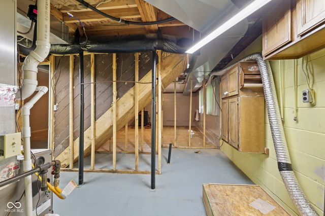 1855 W Shore Drive, Martinsville, IN 46151