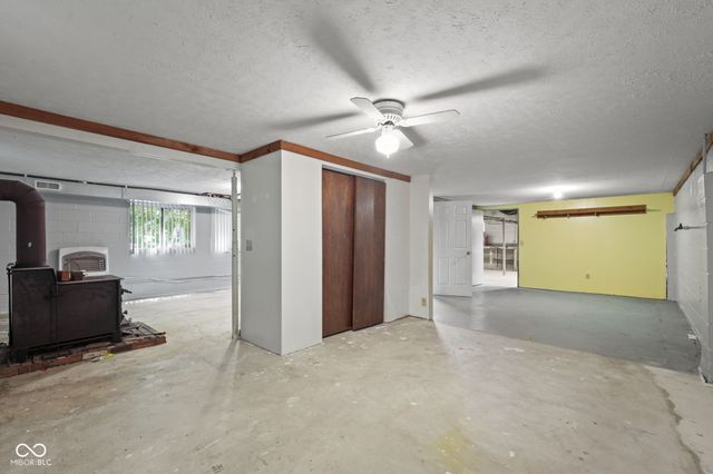 1855 W Shore Drive, Martinsville, IN 46151