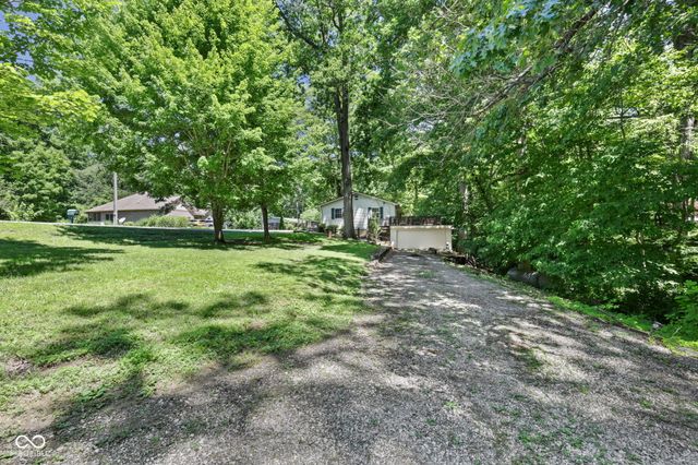 1855 W Shore Drive, Martinsville, IN 46151