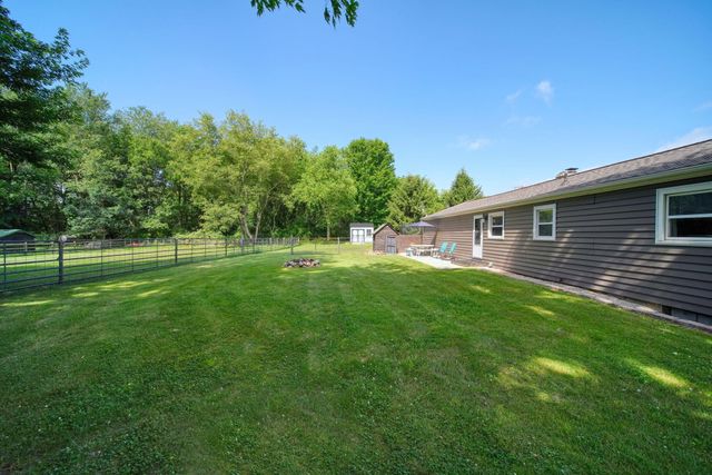 9871 Knight Road, Grass Lake, MI 49240
