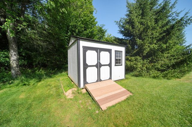 9871 Knight Road, Grass Lake, MI 49240