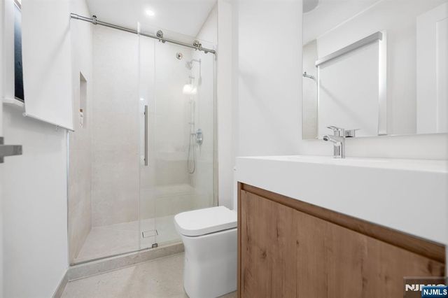 123 Chestnut Street, Garfield, NJ 07026