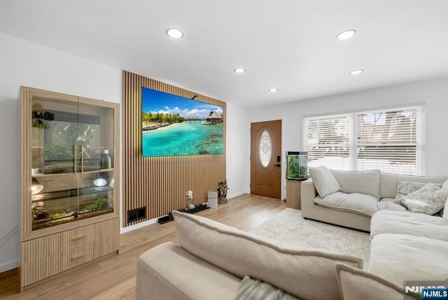 123 Chestnut Street, Garfield, NJ 07026