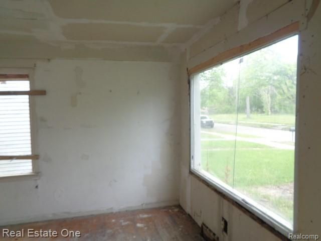 15772 Chatham Street, Detroit, MI 48223