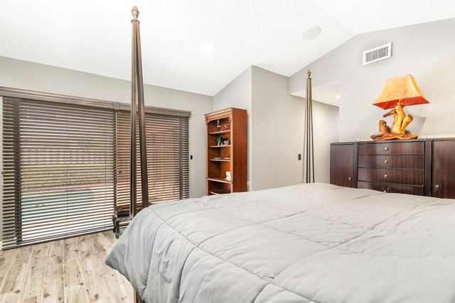 2690 Mikasa Drive, Palm Beach Gardens, FL 33410