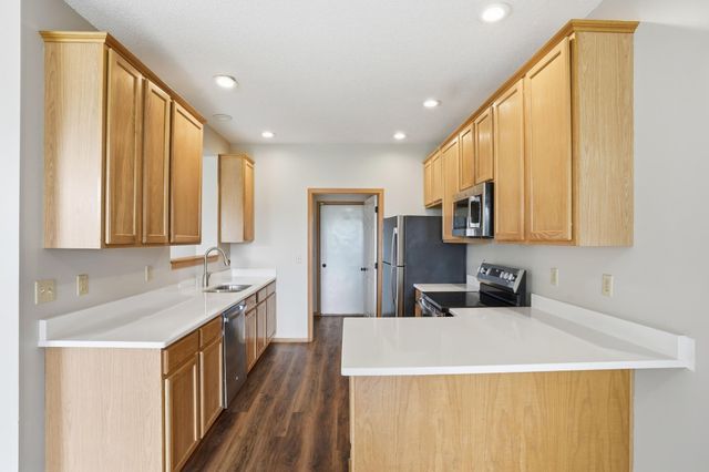 5792 Prairie Ridge Drive 182, Shoreview, MN 55126