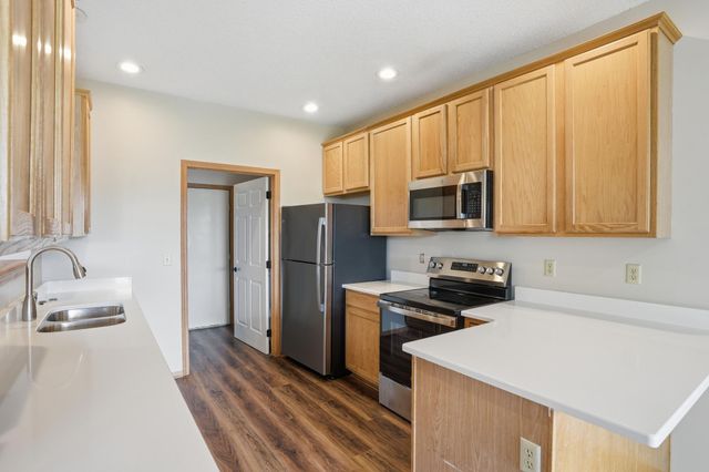 5792 Prairie Ridge Drive 182, Shoreview, MN 55126