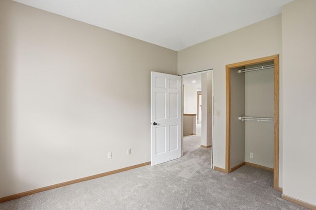5792 Prairie Ridge Drive 182, Shoreview, MN 55126