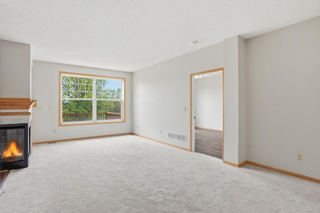 5792 Prairie Ridge Drive 182, Shoreview, MN 55126