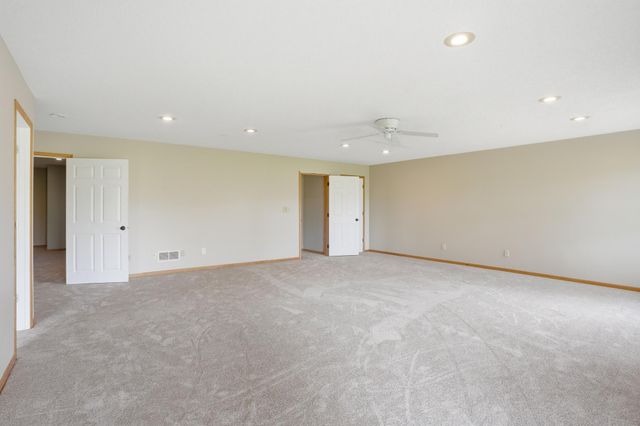 5792 Prairie Ridge Drive 182, Shoreview, MN 55126