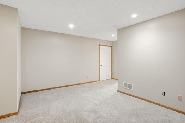 5792 Prairie Ridge Drive 182, Shoreview, MN 55126