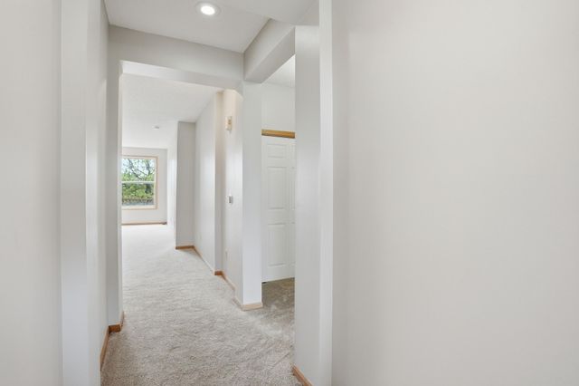 5792 Prairie Ridge Drive 182, Shoreview, MN 55126