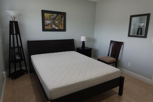 301 E Mcnab Road 113, Pompano Beach, FL 33060