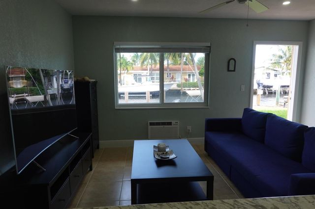 301 E Mcnab Road 113, Pompano Beach, FL 33060