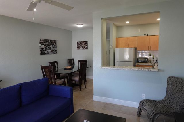 301 E Mcnab Road 113, Pompano Beach, FL 33060