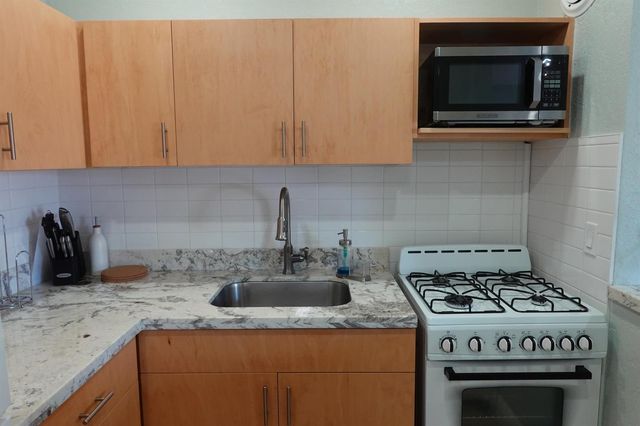301 E Mcnab Road 113, Pompano Beach, FL 33060