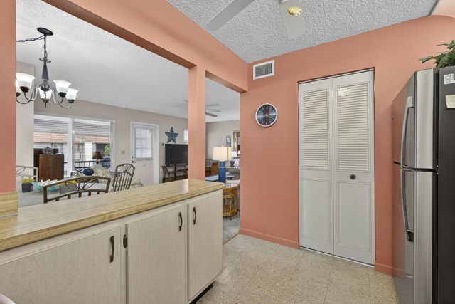 5960 Whispering Pine Way A-2, Greenacres, FL 33463