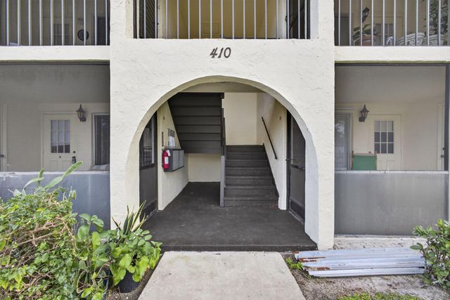 5960 Whispering Pine Way A-2, Greenacres, FL 33463