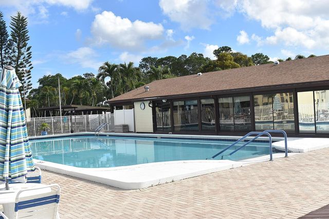 5960 Whispering Pine Way A-2, Greenacres, FL 33463