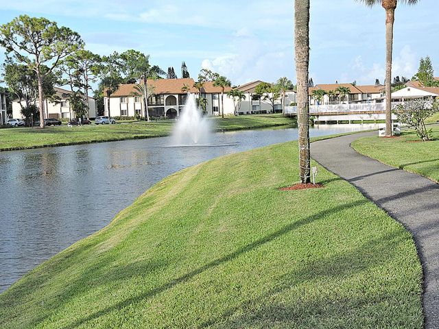 5960 Whispering Pine Way A-2, Greenacres, FL 33463