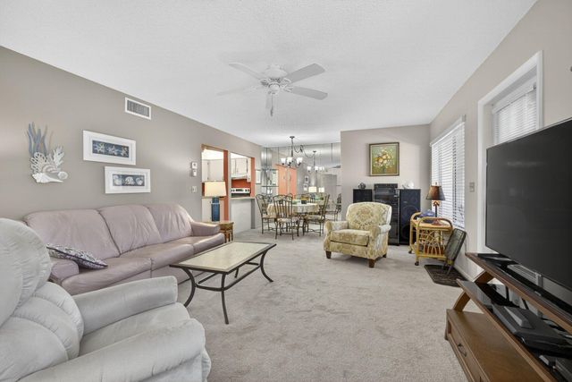 5960 Whispering Pine Way A-2, Greenacres, FL 33463