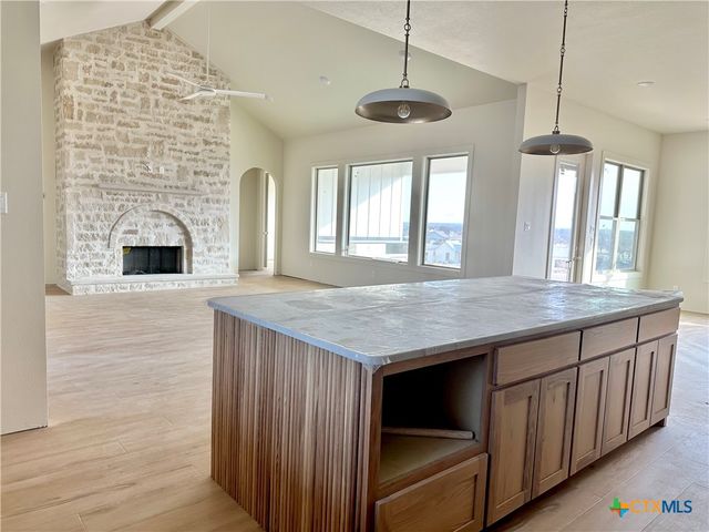 203 Glenview Circle, Belton, TX 76513