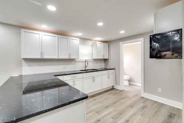 920 Bloomfield Avenue, Akron, OH 44302