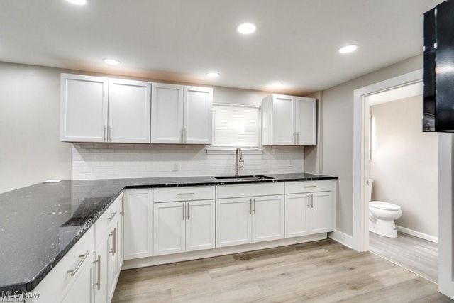 920 Bloomfield Avenue, Akron, OH 44302