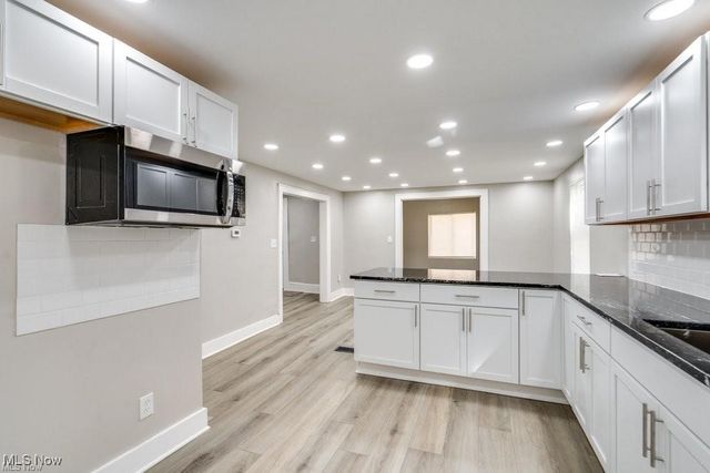 920 Bloomfield Avenue, Akron, OH 44302