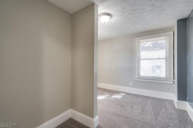 920 Bloomfield Avenue, Akron, OH 44302