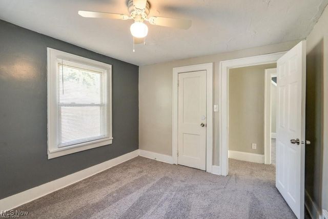 920 Bloomfield Avenue, Akron, OH 44302