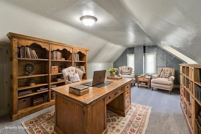 920 Bloomfield Avenue, Akron, OH 44302