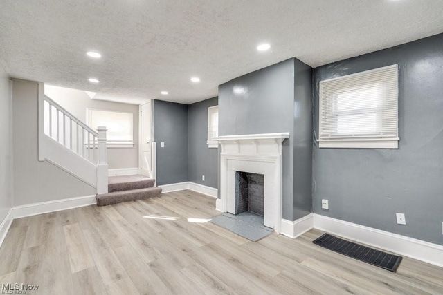 920 Bloomfield Avenue, Akron, OH 44302