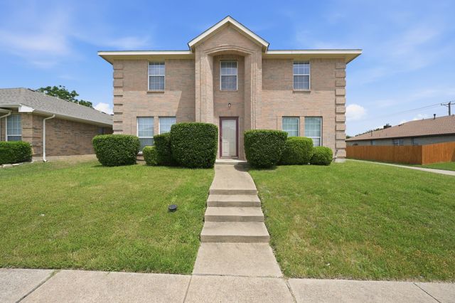 1308 Arbordale Court, Lancaster, TX 75134