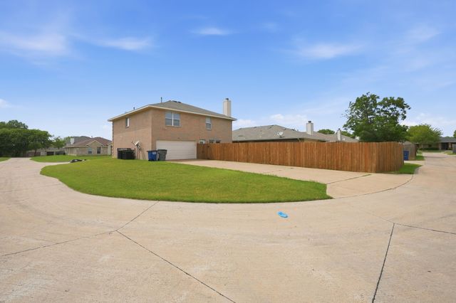 1308 Arbordale Court, Lancaster, TX 75134