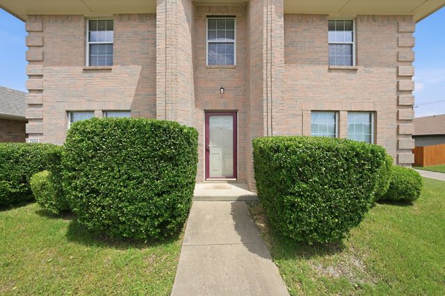 1308 Arbordale Court, Lancaster, TX 75134