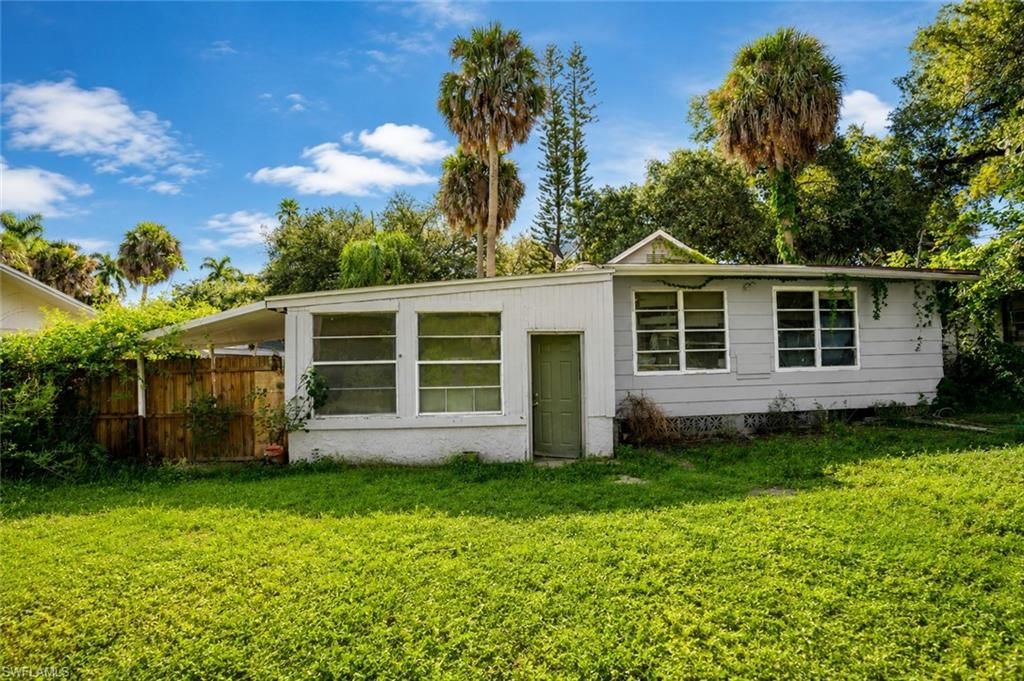 221 Avacado CT, FORT MYERS, FL 33905 — photo 2