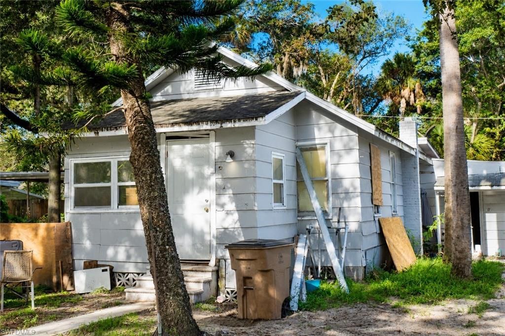 221 Avacado CT, FORT MYERS, FL 33905 — photo 3