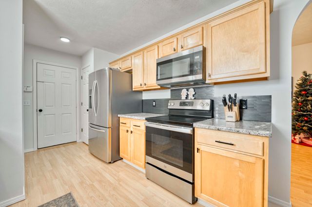 117 W Trail Point Drive, Nixa, MO 65714