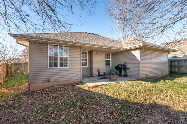 117 W Trail Point Drive, Nixa, MO 65714