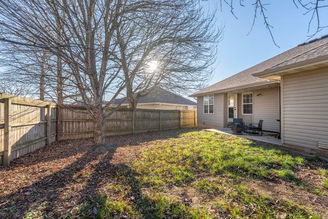 117 W Trail Point Drive, Nixa, MO 65714