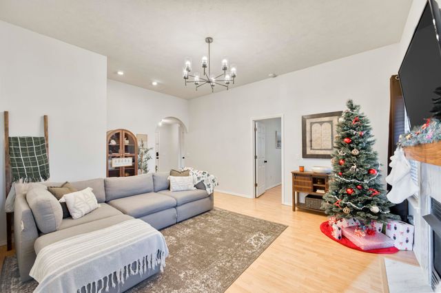 117 W Trail Point Drive, Nixa, MO 65714