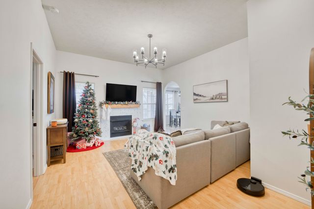 117 W Trail Point Drive, Nixa, MO 65714