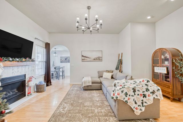 117 W Trail Point Drive, Nixa, MO 65714