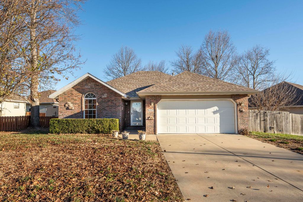 117 W Trail Point Drive, Nixa, MO 65714