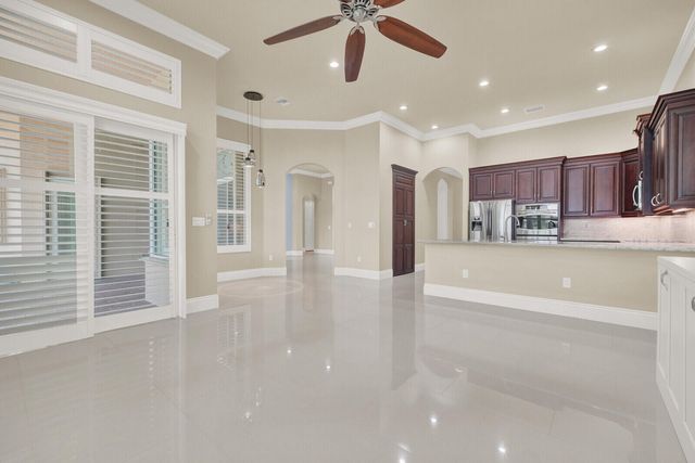 10469 Whitewind Circle, Boynton Beach, FL 33473