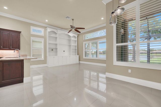 10469 Whitewind Circle, Boynton Beach, FL 33473
